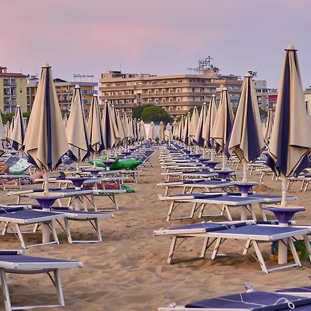 Feel At In Our Cozy Flat With Shared Pool Bibione