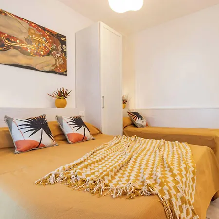 Apartman Well Equipped With Pool And Solarium