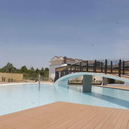 Well Equipped With Pool And Solarium Apartman *